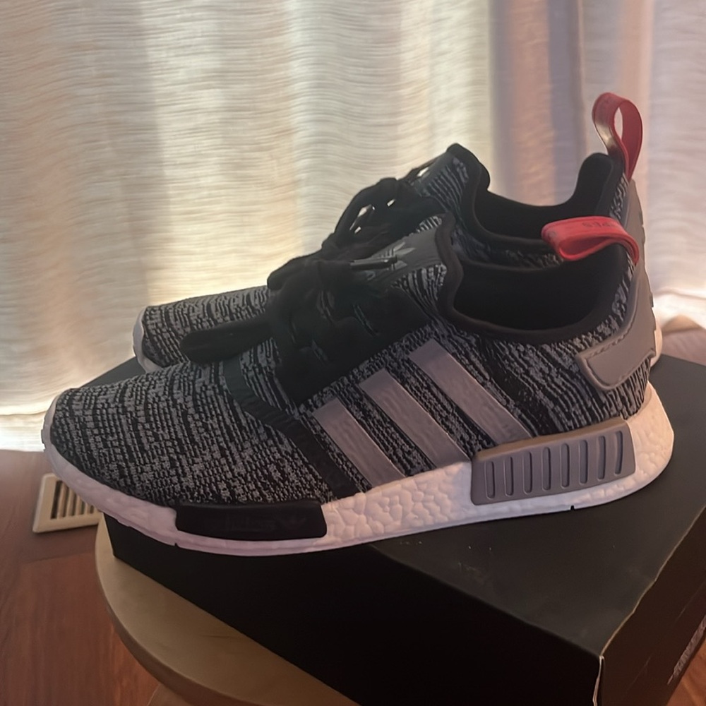 Adidas Mens NMD R1 BB2884 Gray Running Shoes Sneakers Size 10